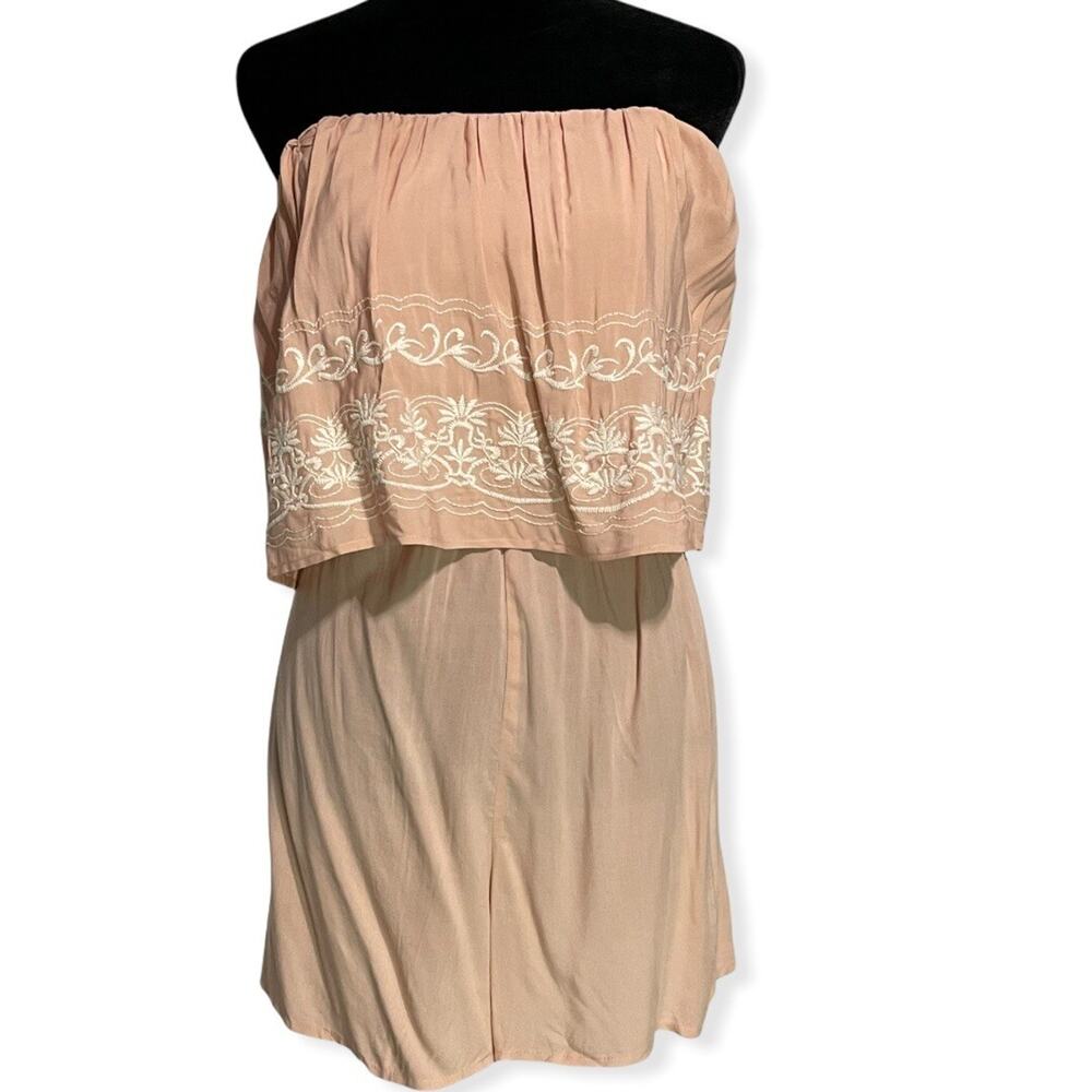 Love Tree Strapless Romper Women's Small Pink Embroidered Boho NWOT Vacation